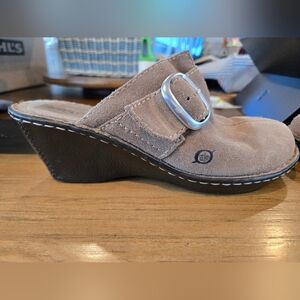 Born Women's 10 suede clogs wedge heel  adjustable Silver buckle strap Taupe